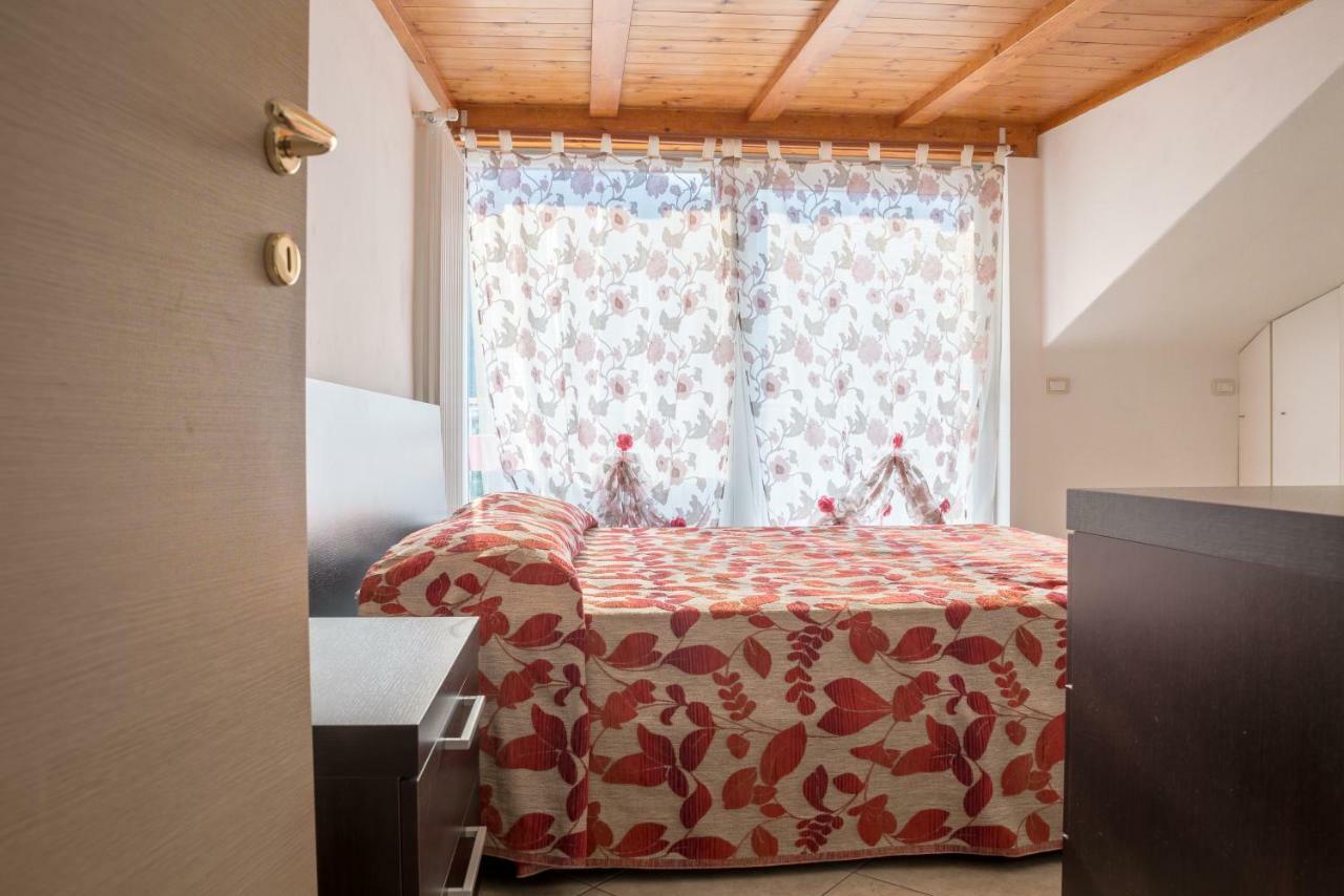 Linden Apartment Riva del Garda Exteriör bild
